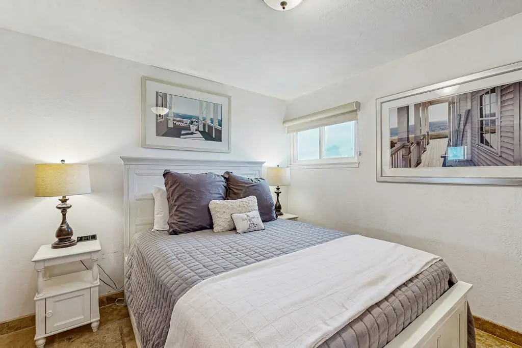 Cozy Carmet Cottage - Bodega Bay Dog-Friendly Oceanview Cottage with Hot Tub