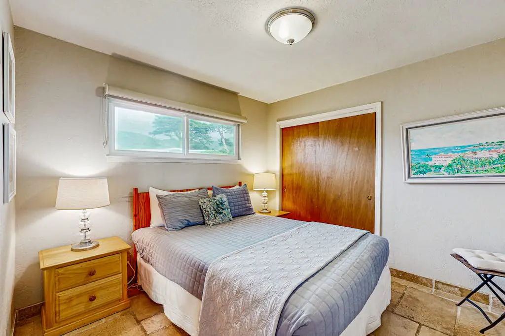 Cozy Carmet Cottage - Bodega Bay Dog-Friendly Oceanview Cottage with Hot Tub