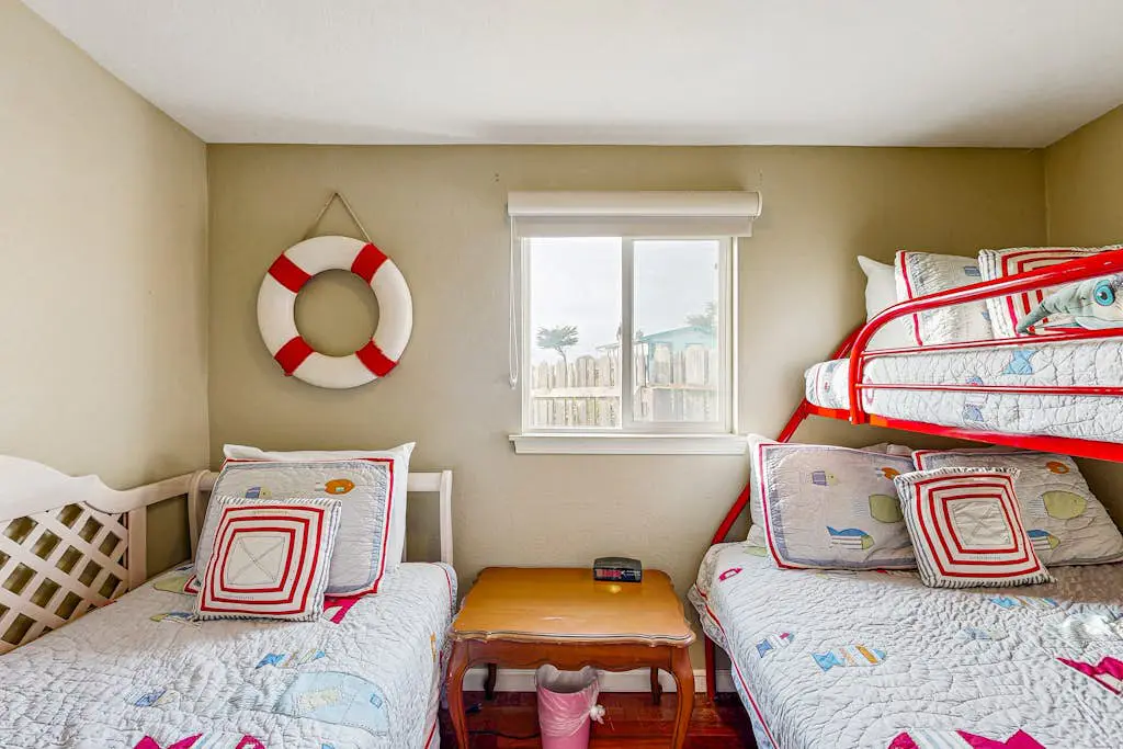Cozy Carmet Cottage - Bodega Bay Dog-Friendly Oceanview Cottage with Hot Tub