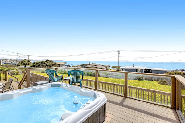 Bodega Bay Dog-Friendly Oceanview Cottage with Hot Tub