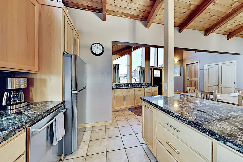 Bodega Bay Oceanview Home with Hot Tub & Sauna
