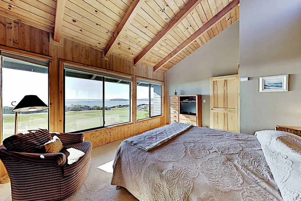 Bodega Bay Oceanview Home with Hot Tub & Sauna