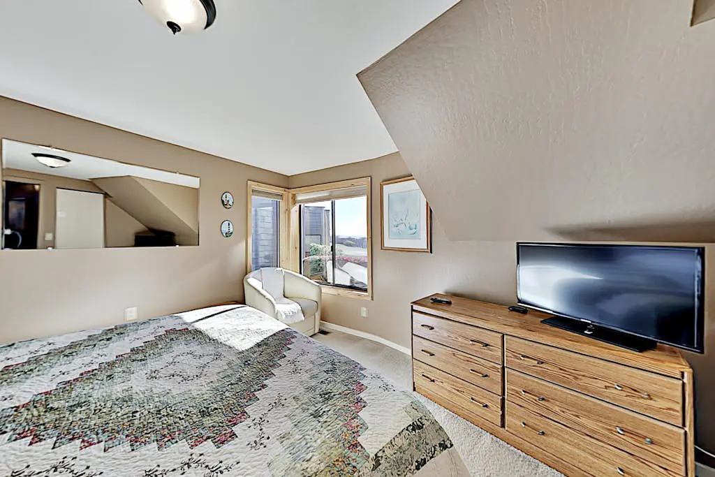 Bodega Bay Oceanview Home with Hot Tub & Sauna