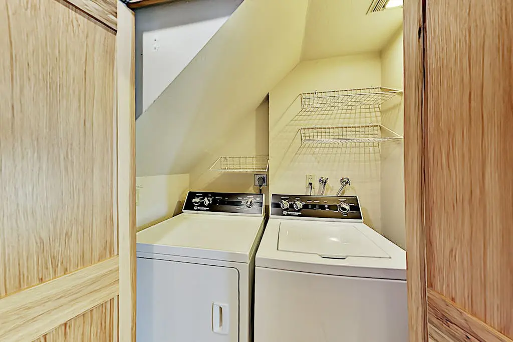 Bodega Bay Oceanview Home with Hot Tub & Sauna