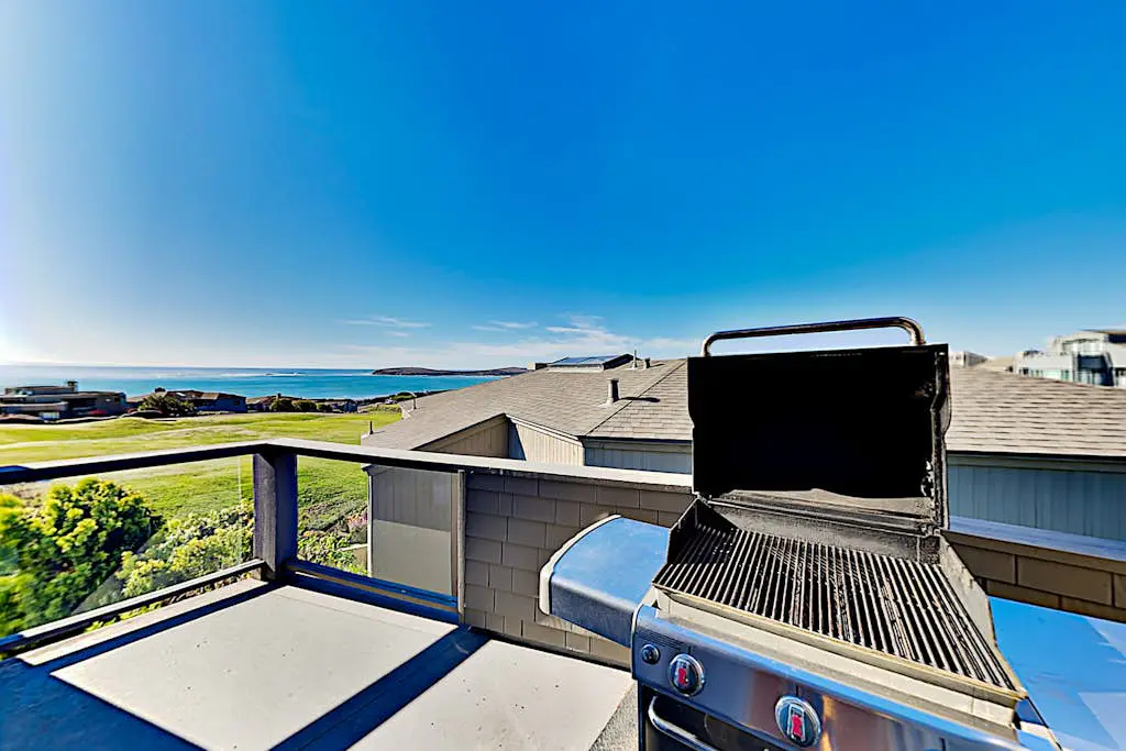 Bodega Bay Oceanview Home with Hot Tub & Sauna