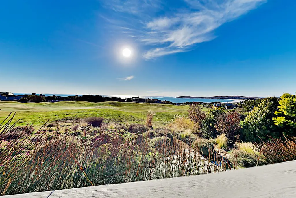 Bodega Bay Oceanview Home with Hot Tub & Sauna