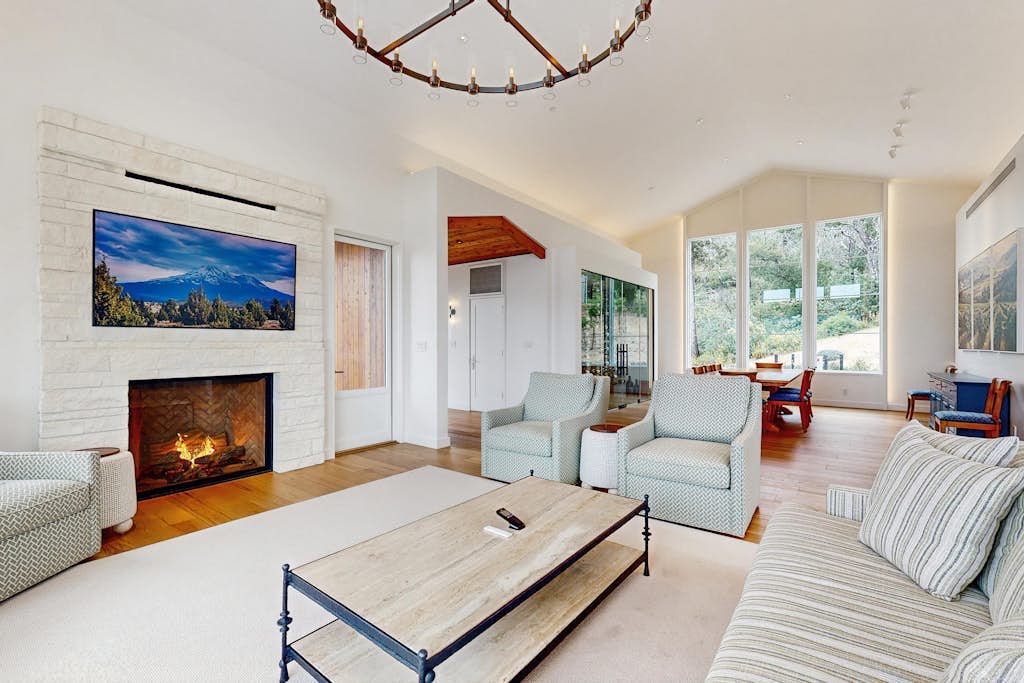 Calistoga Franz Valley Hilltop Pool Home and Hot Tub