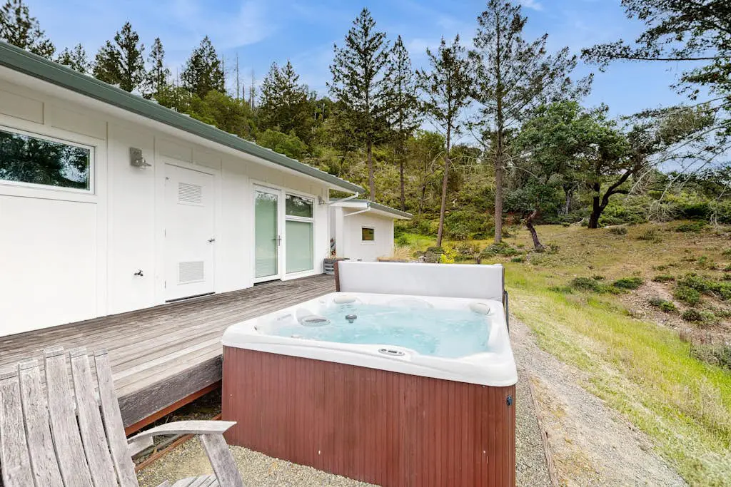 Franz Valley Escape - Calistoga Hilltop Home with Pool, Hot Tub and Vineyard Views