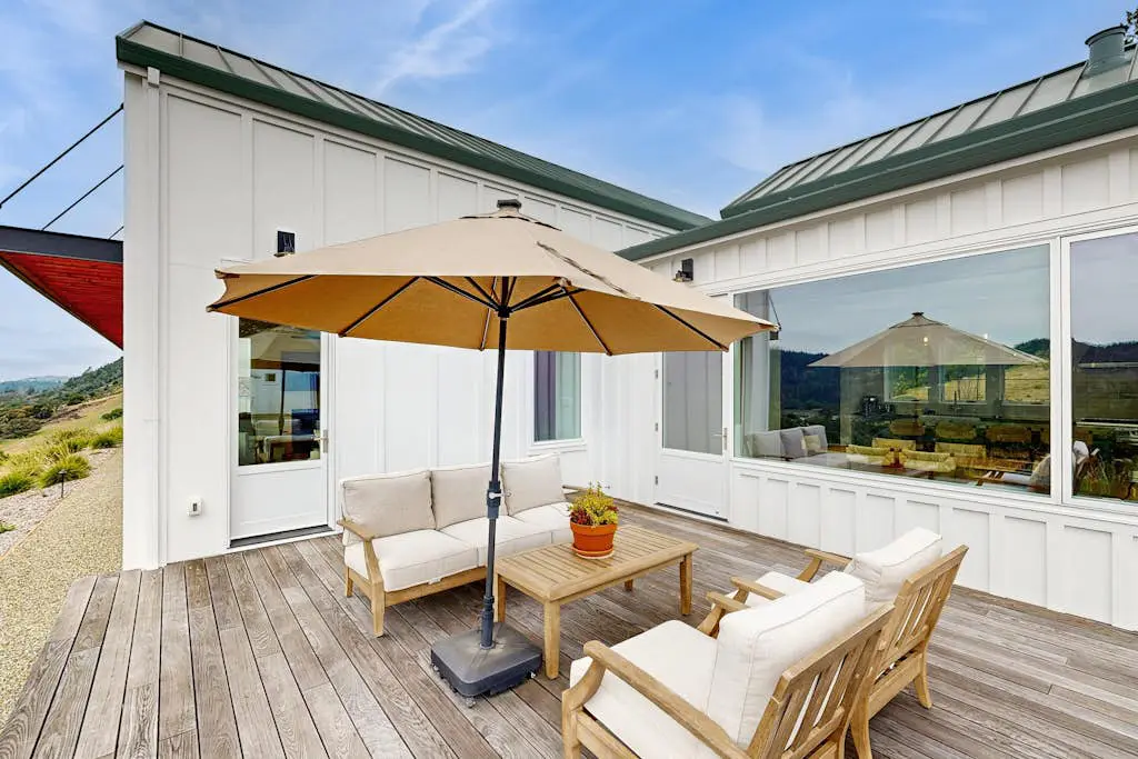 Franz Valley Escape - Calistoga Hilltop Home with Pool, Hot Tub and Vineyard Views
