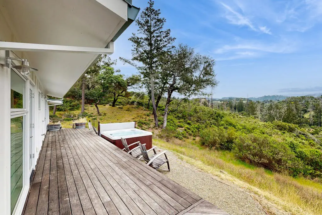 Franz Valley Escape - Calistoga Hilltop Home with Pool, Hot Tub and Vineyard Views