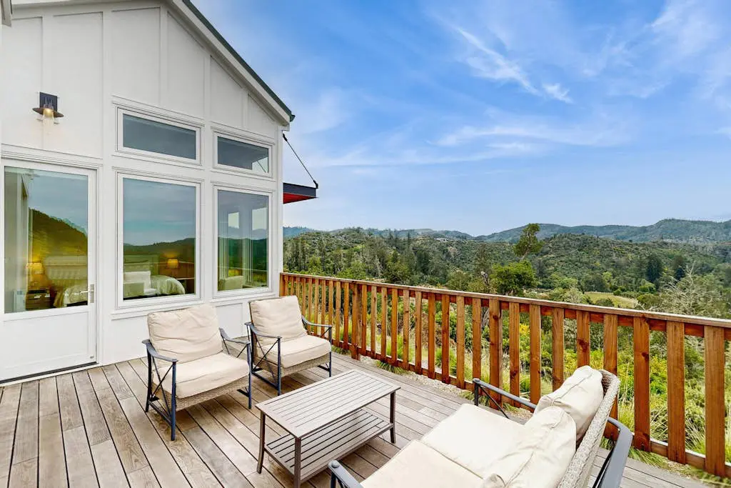 Franz Valley Escape - Calistoga Hilltop Home with Pool, Hot Tub and Vineyard Views