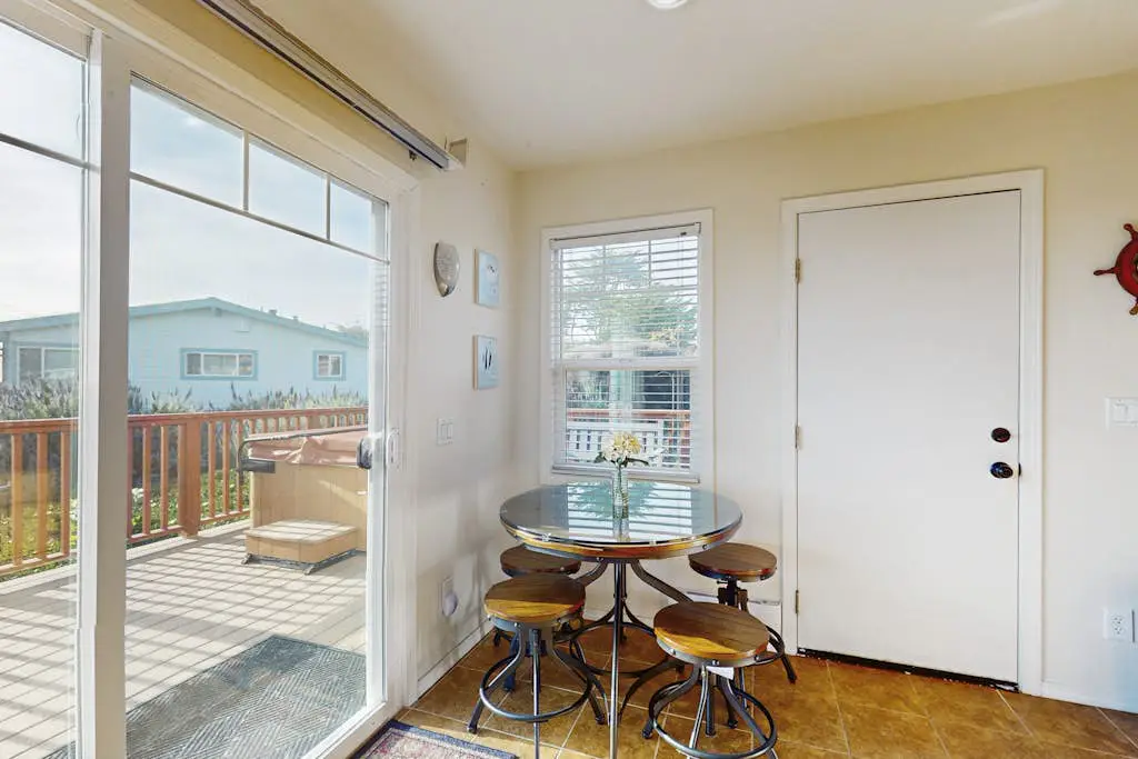 Bodega Bay Dog-Friendly Ocean-View Cottage with Hot Tub
