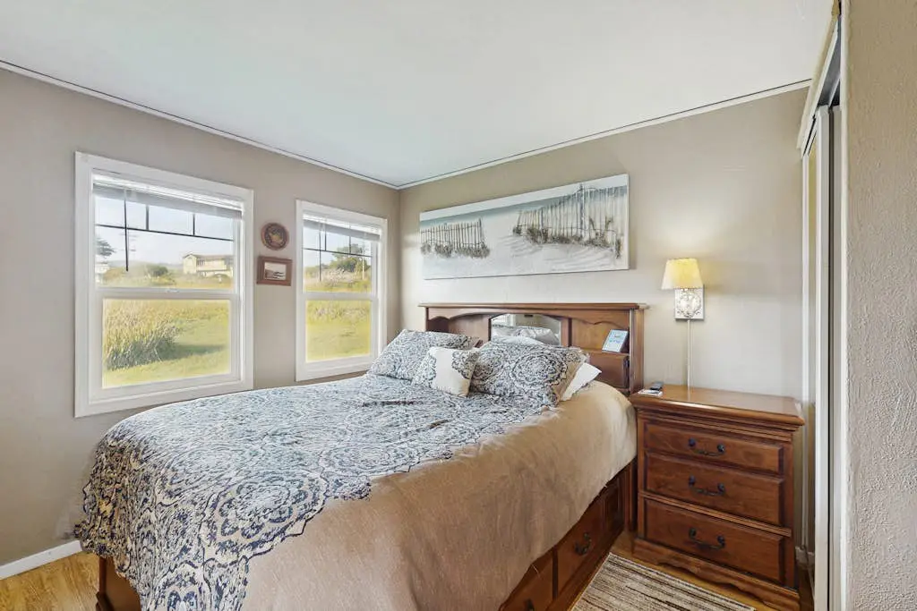 Bodega Bay Dog-Friendly Ocean-View Cottage with Hot Tub