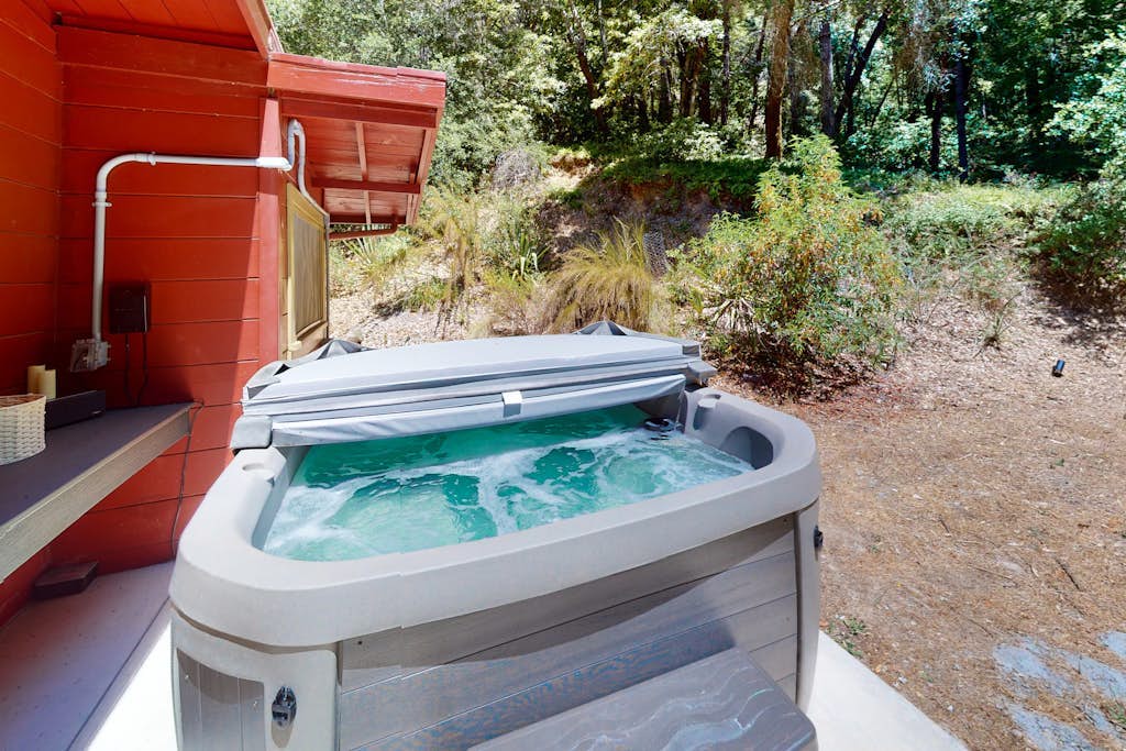 Secluded Forest Home near Guerneville with Hot Tub