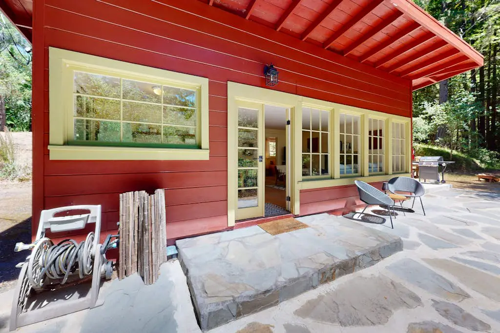 Secluded Forest Home near Guerneville with Hot Tub
