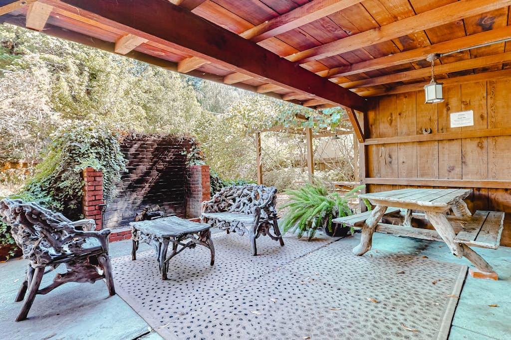 Guerneville Dog-Friendly Riverfront Lodge with Hot Tub