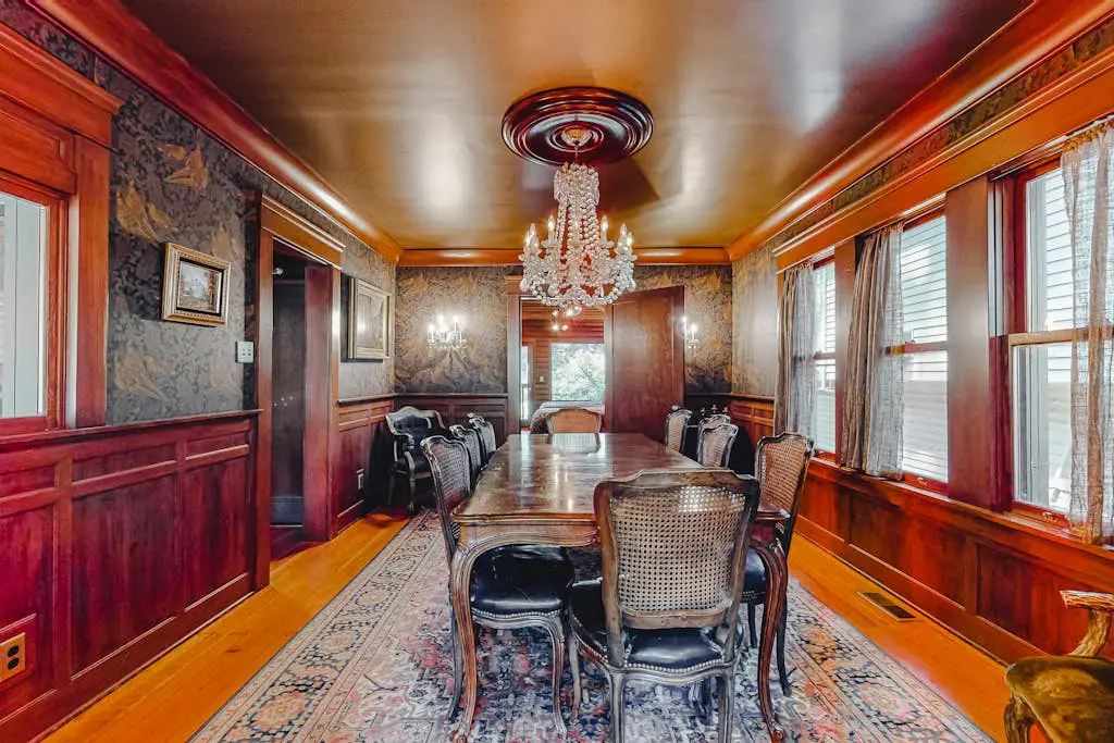 Guerneville Dog-Friendly Riverfront Lodge with Hot Tub