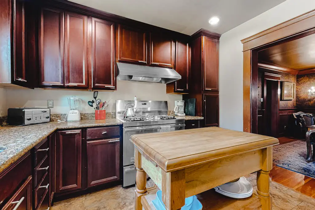 Guerneville Dog-Friendly Riverfront Lodge with Hot Tub