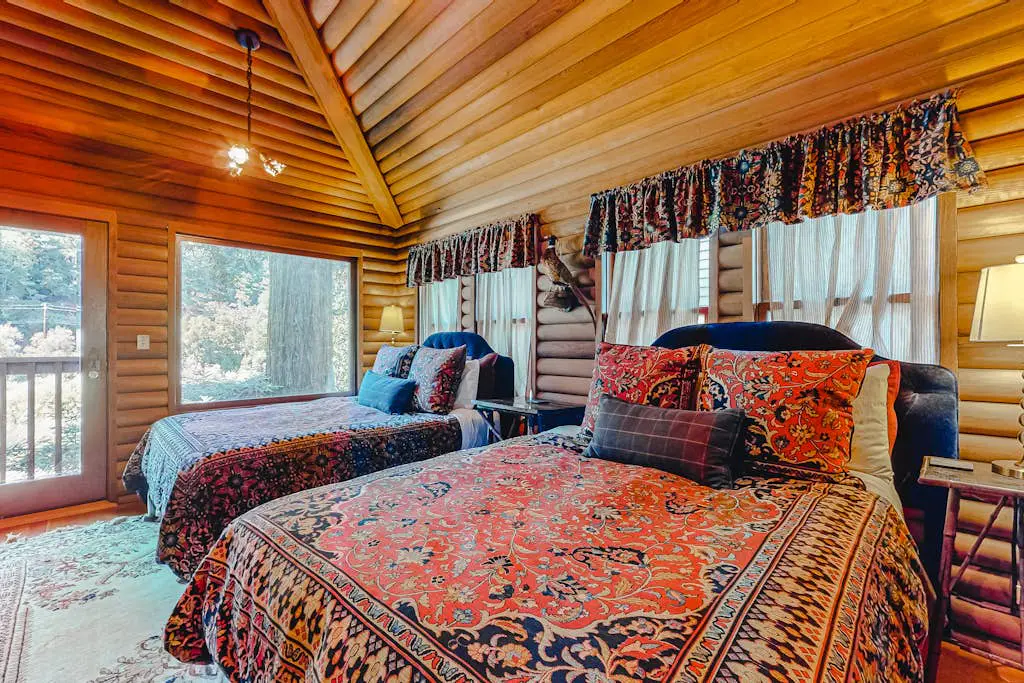 Guerneville Dog-Friendly Riverfront Lodge with Hot Tub