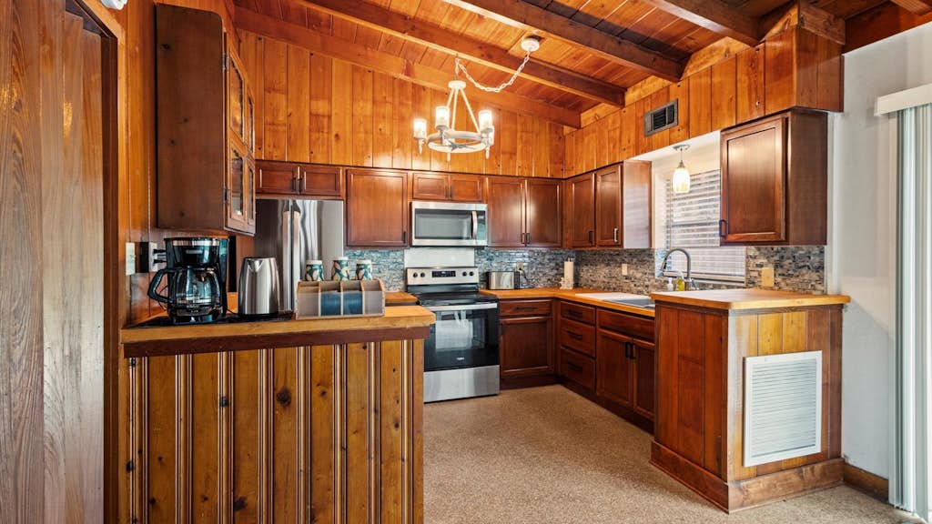 Cozy Coastal Cottage