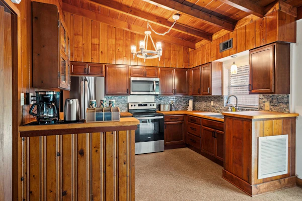 Cozy Coastal Cottage