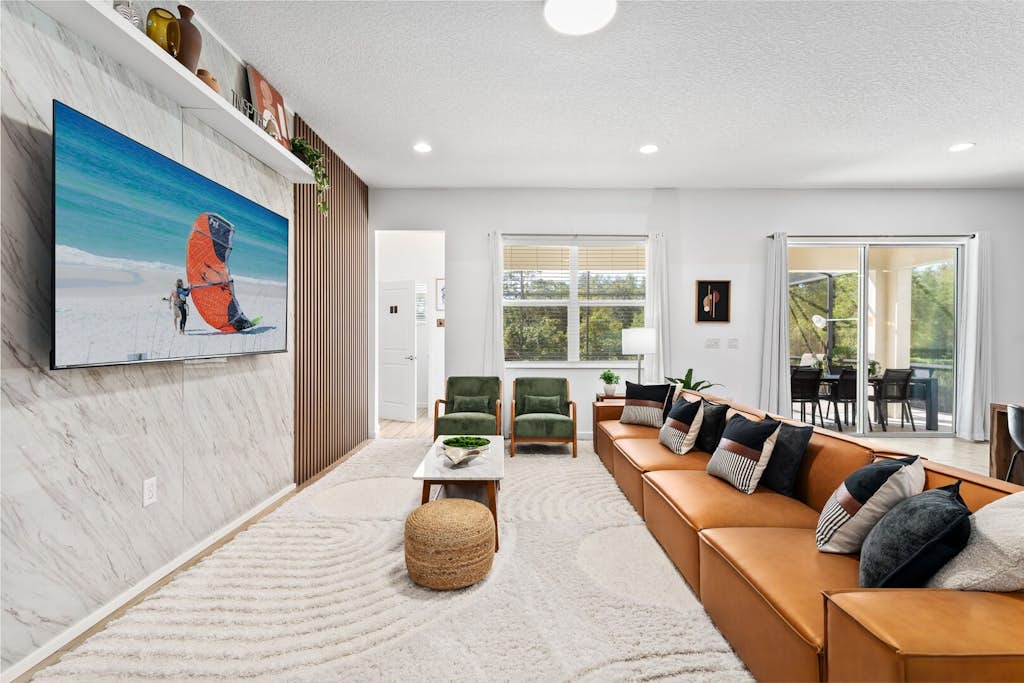 Newly Renovated & Stylish Home w Private Pool, 12BR