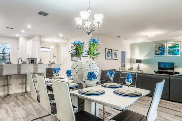 Comfy Vacation Home, Private Pool!