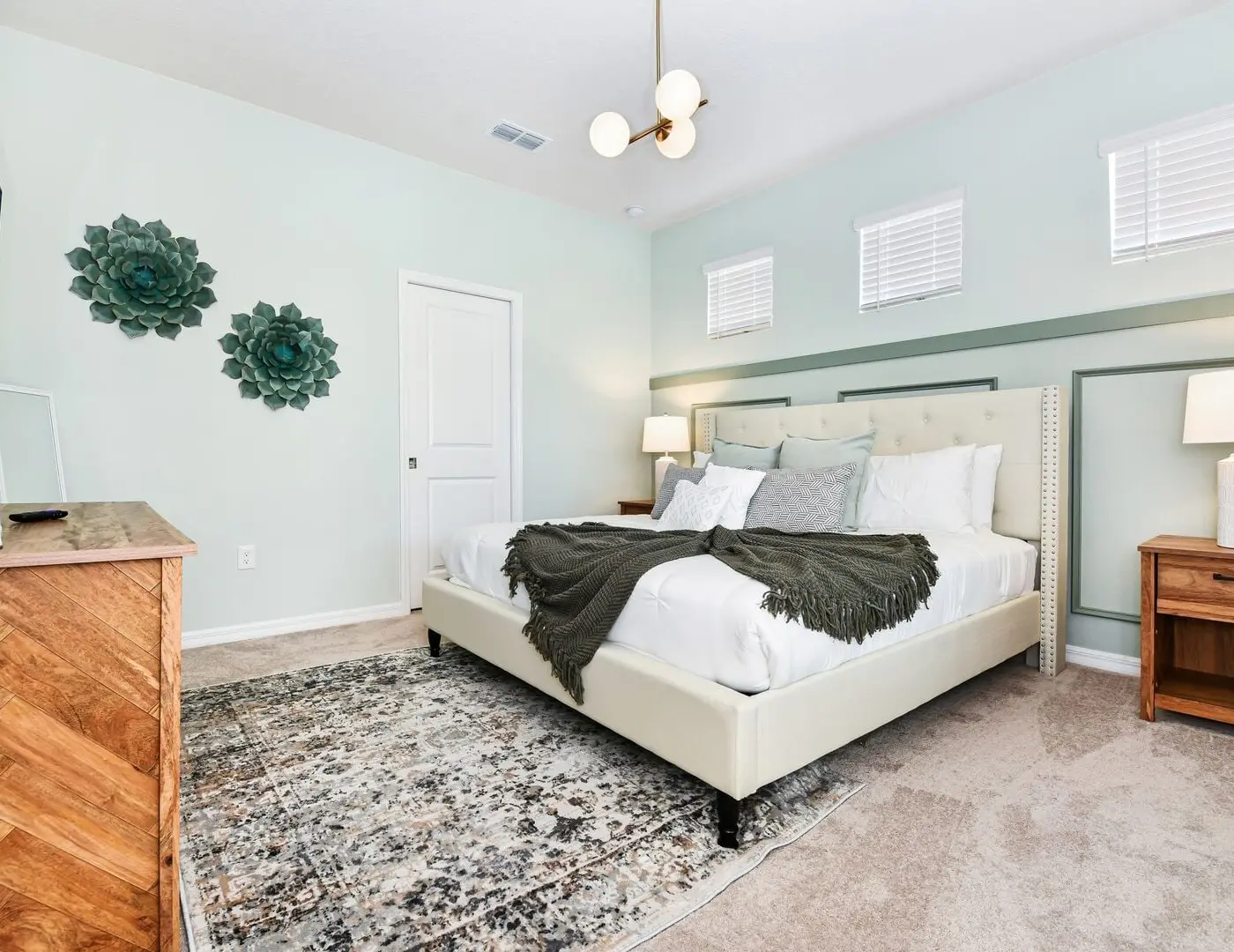 Davenport Luxury House with 5 en-suites