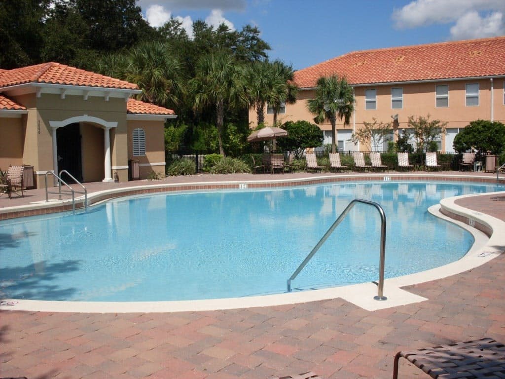 Townhouse w/ Hot Tub Near Disney | Sleeps 12