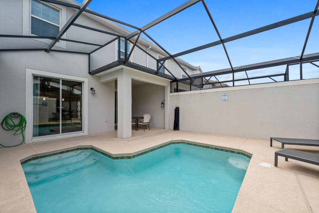 Comfy Townhome | 8 Min to Disney!