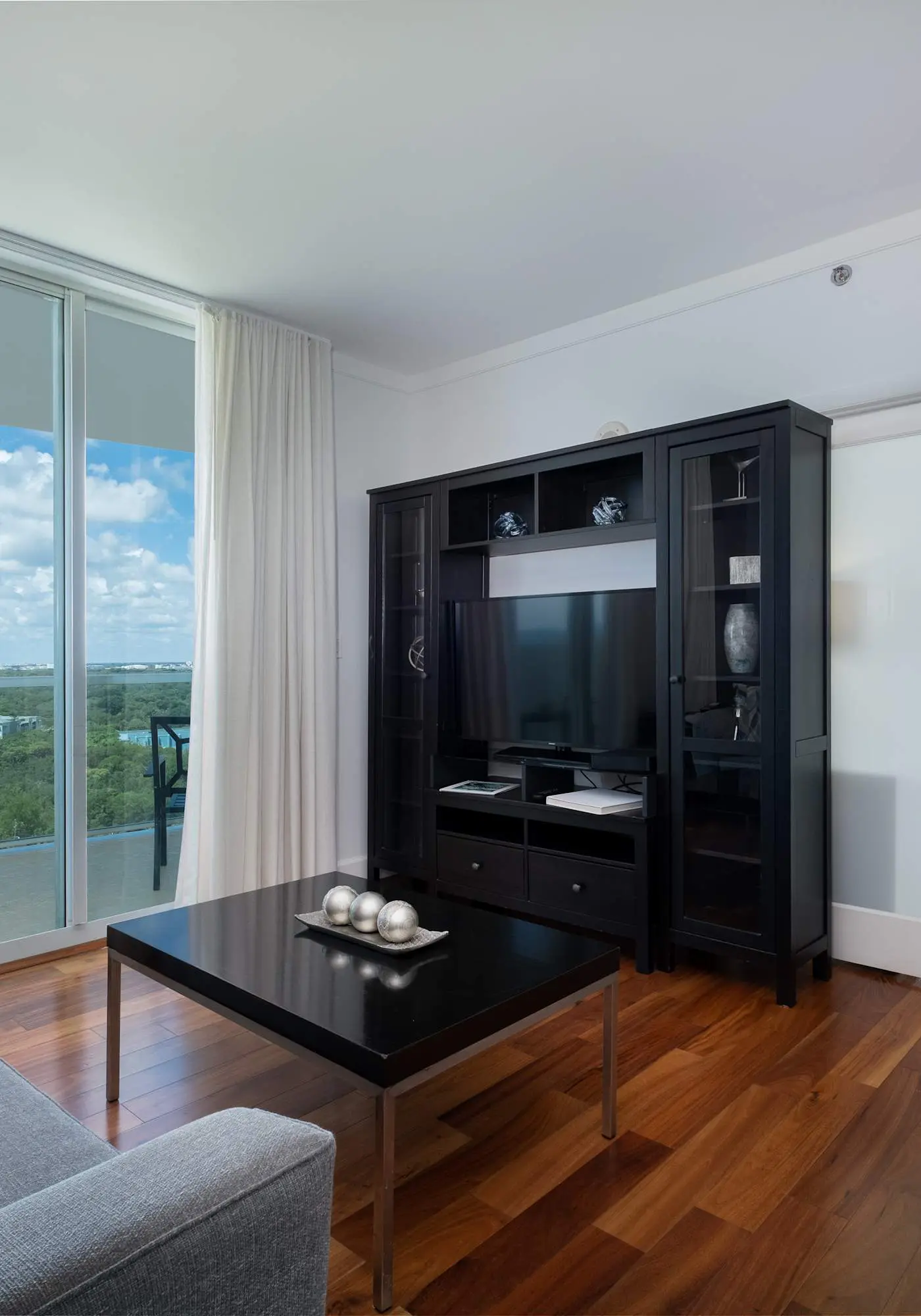 MVR - Stay Near Brickell Without the Hassle