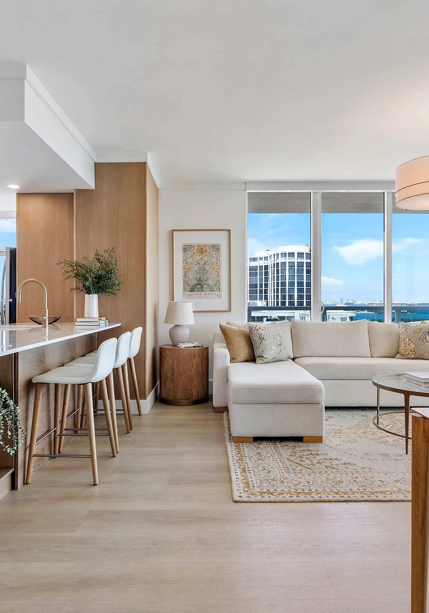 MVR-No More Hassles-Just Peace & Luxury