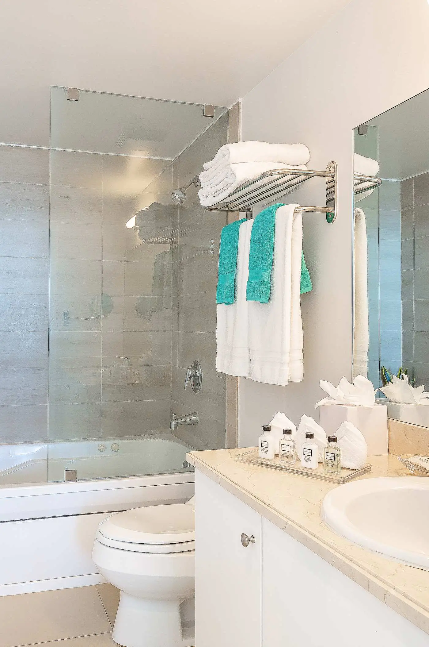 Insane Ocean View Suite - Coconut Grove Oasis