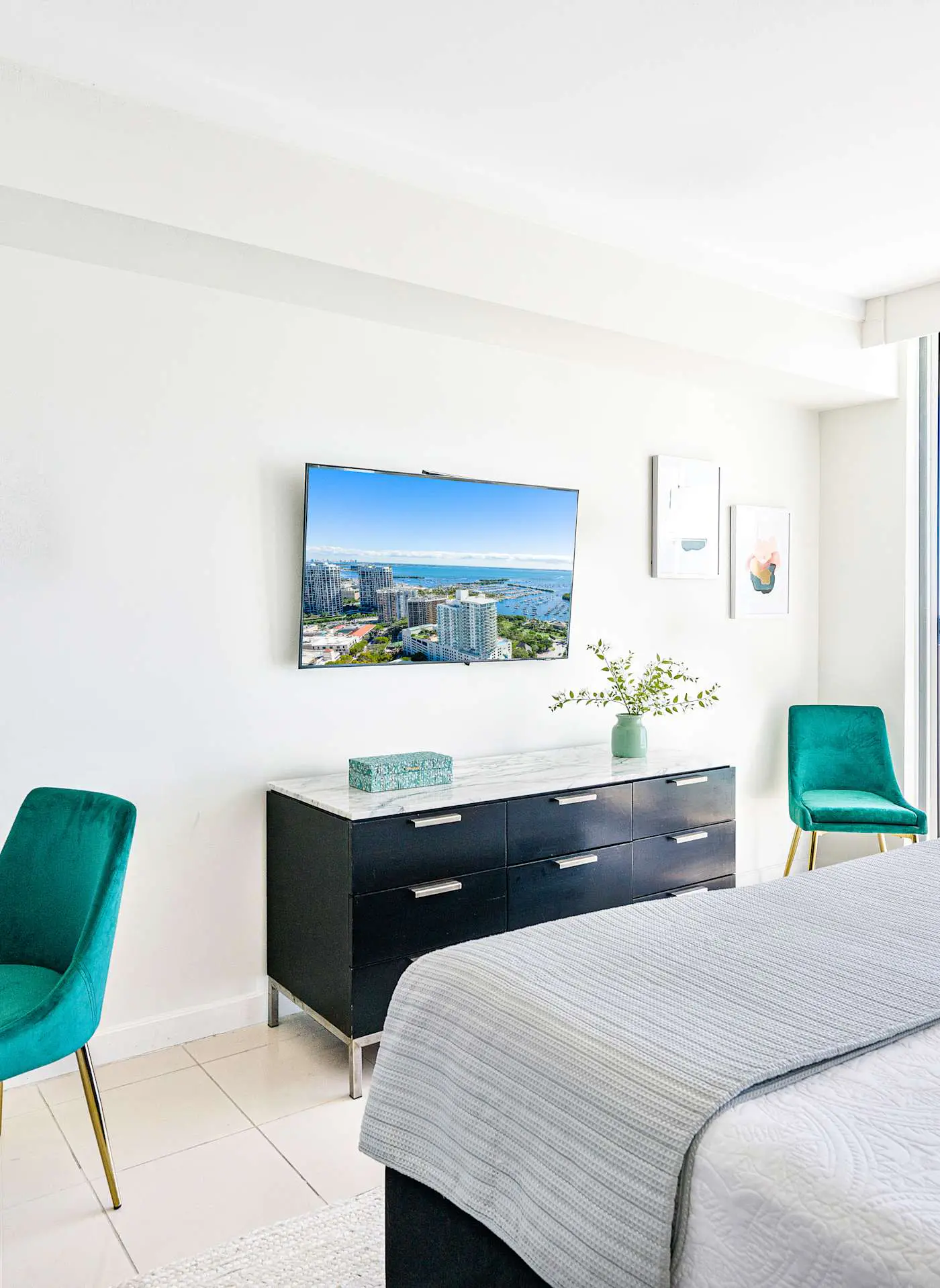MVR Suite in Grove-s Best-Kept Secret