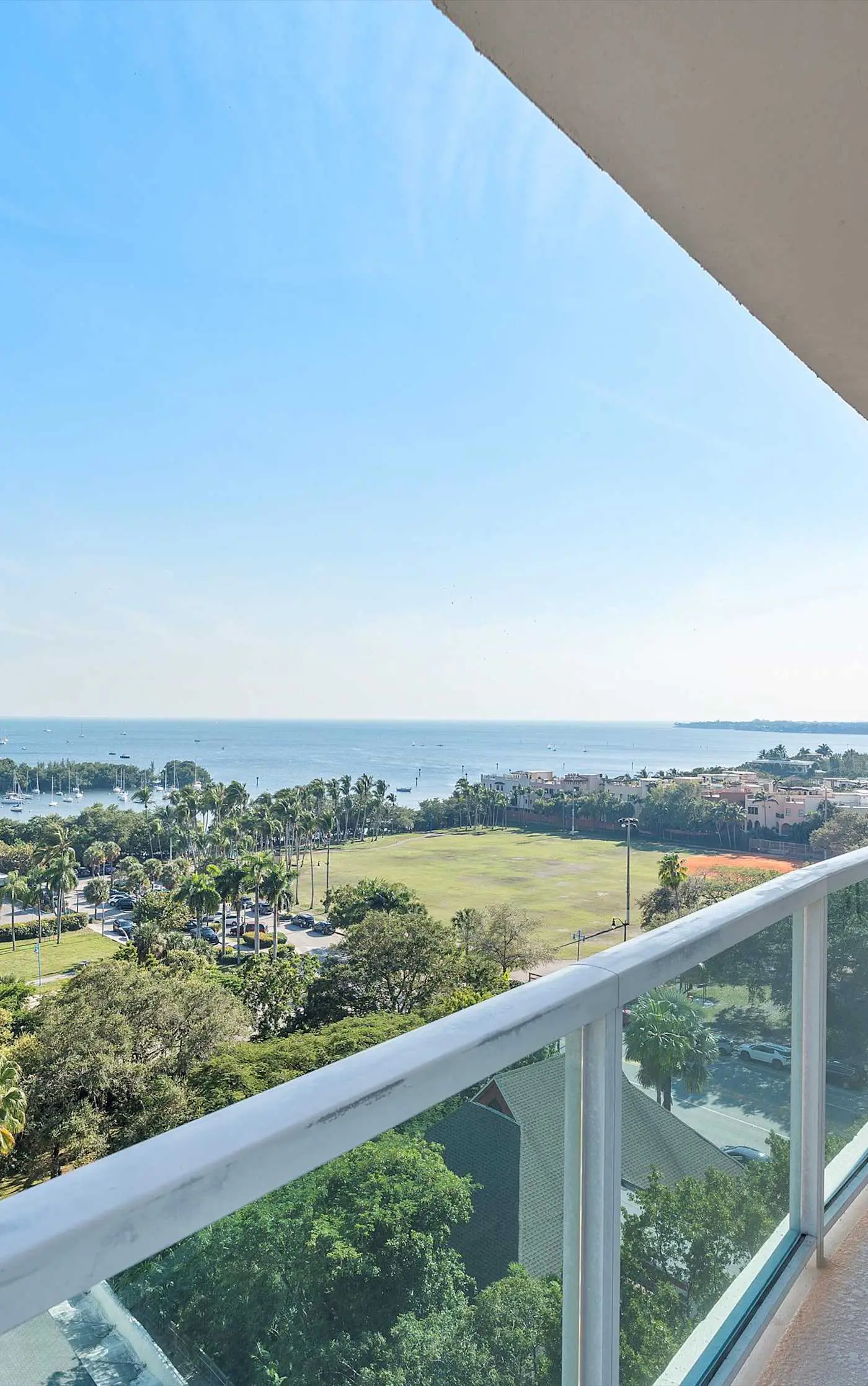 World Cup Base | Spacious Grove Bay View Apt