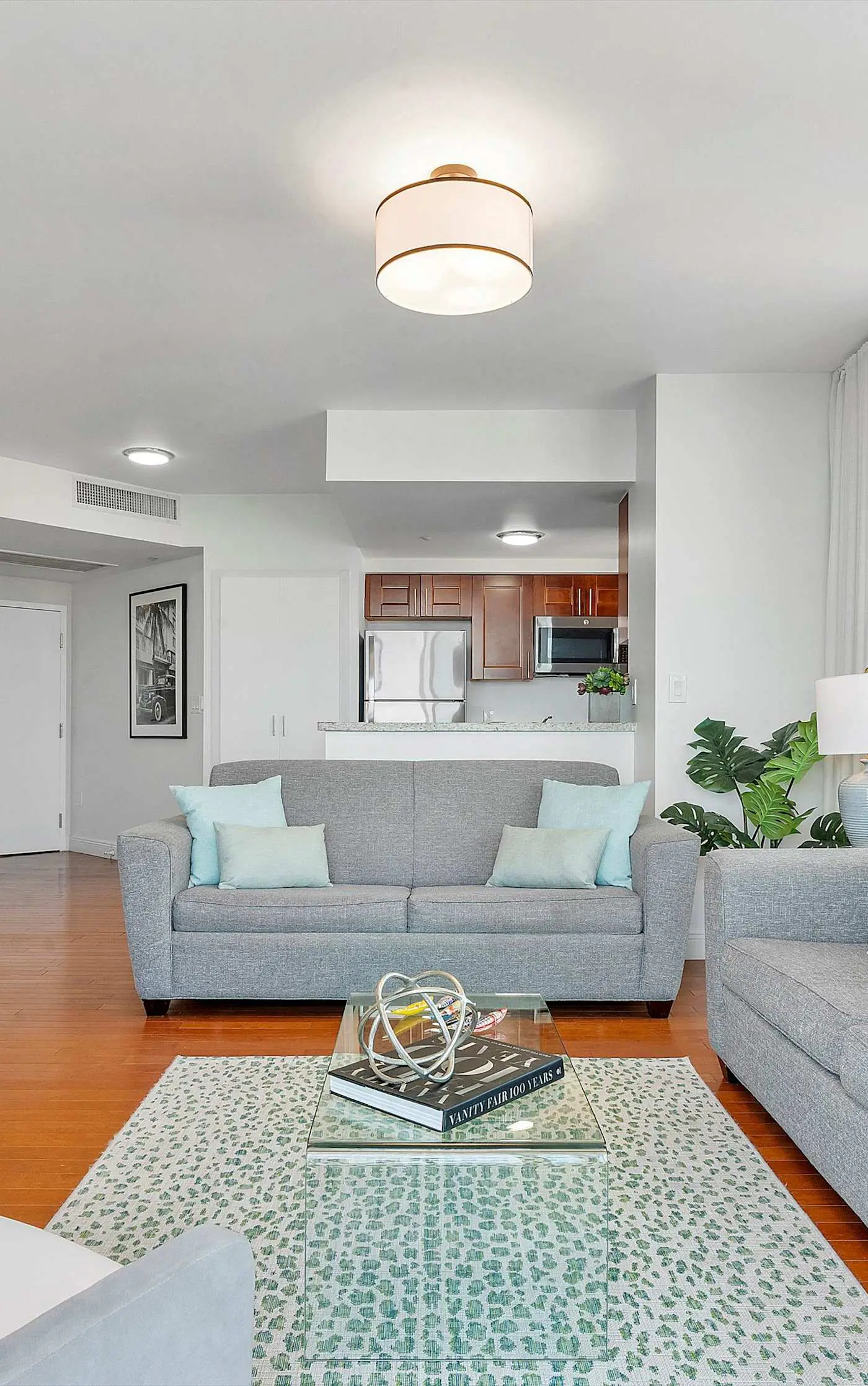 World Cup Base | Spacious Grove Bay View Apt
