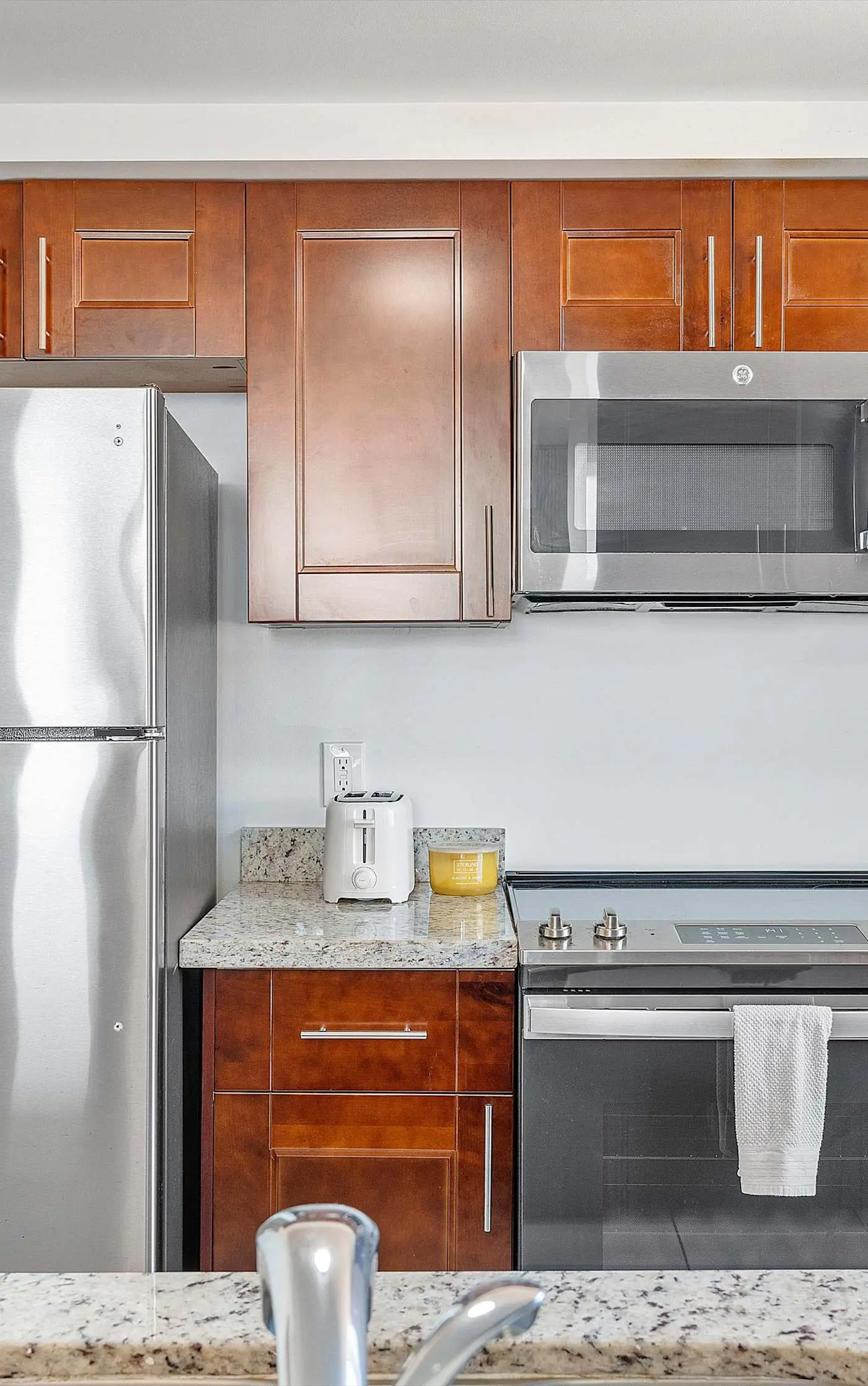 World Cup Base | Spacious Grove Bay View Apt
