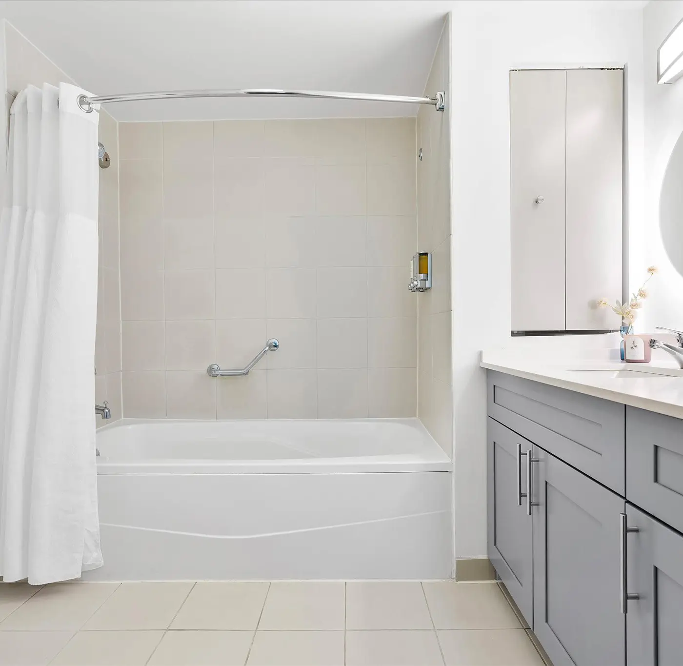 Modern Ocean View Apartment | Coconut Grove Base