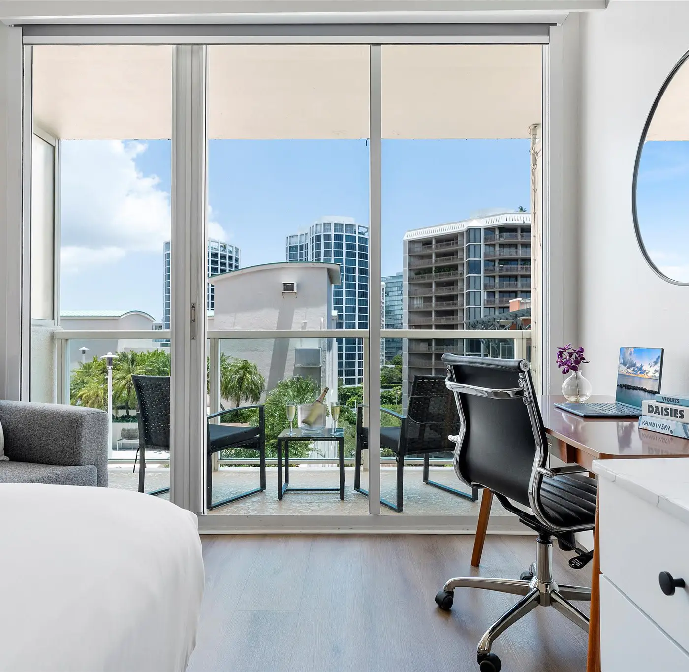 MVR| Brand New Room w/Balcony & Amazing View