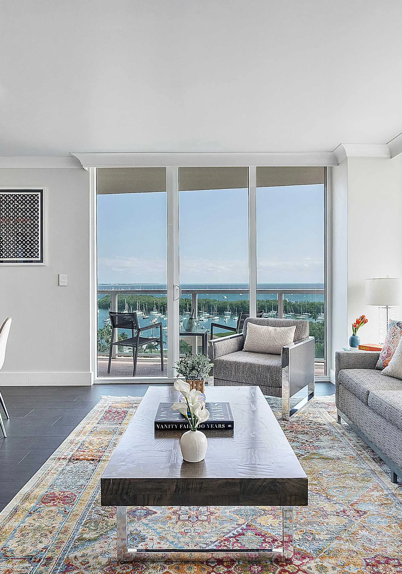 MVR - Elevate Your Stay with Panoramic Bay Views