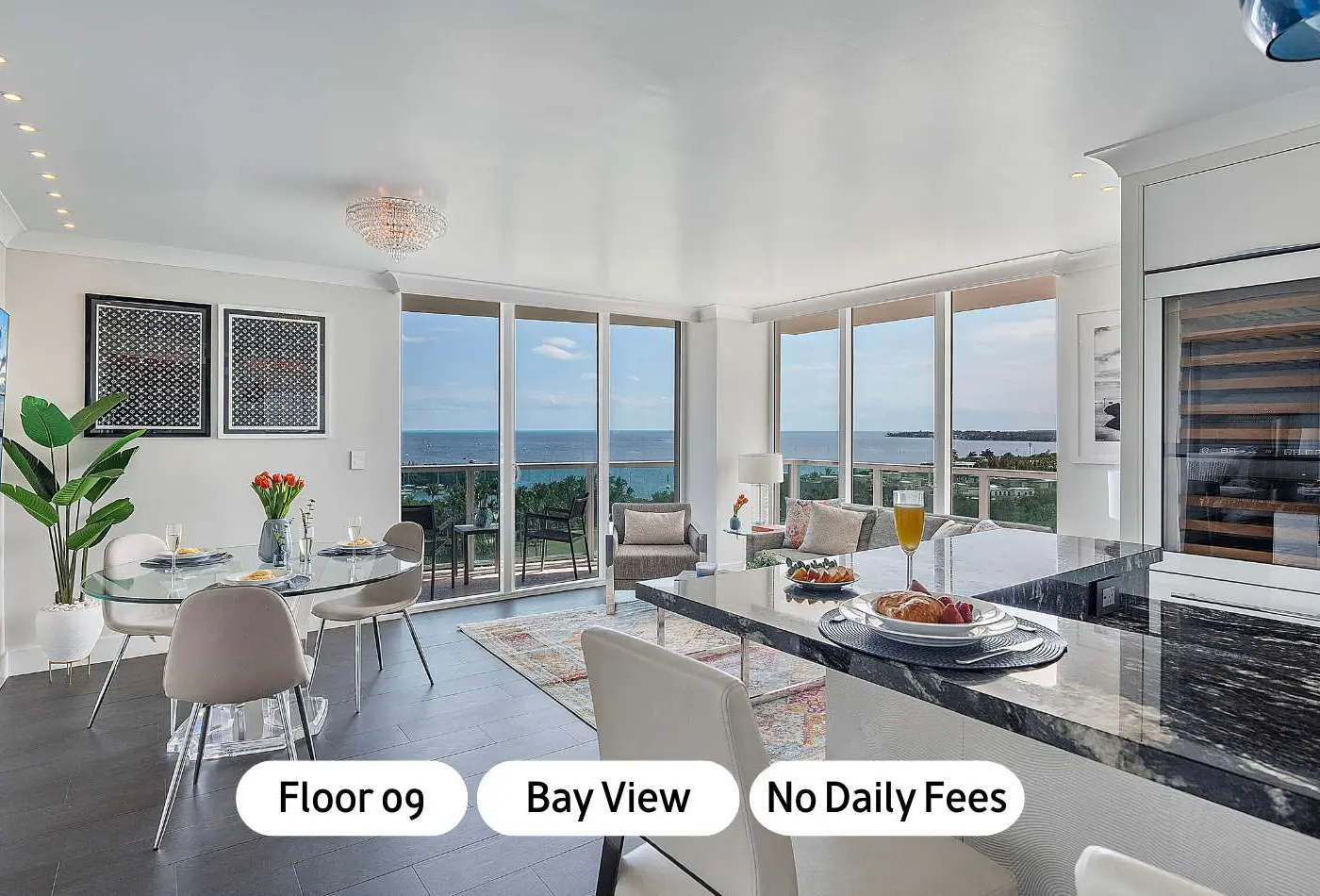 MVR - Elevate Your Stay with Panoramic Bay Views