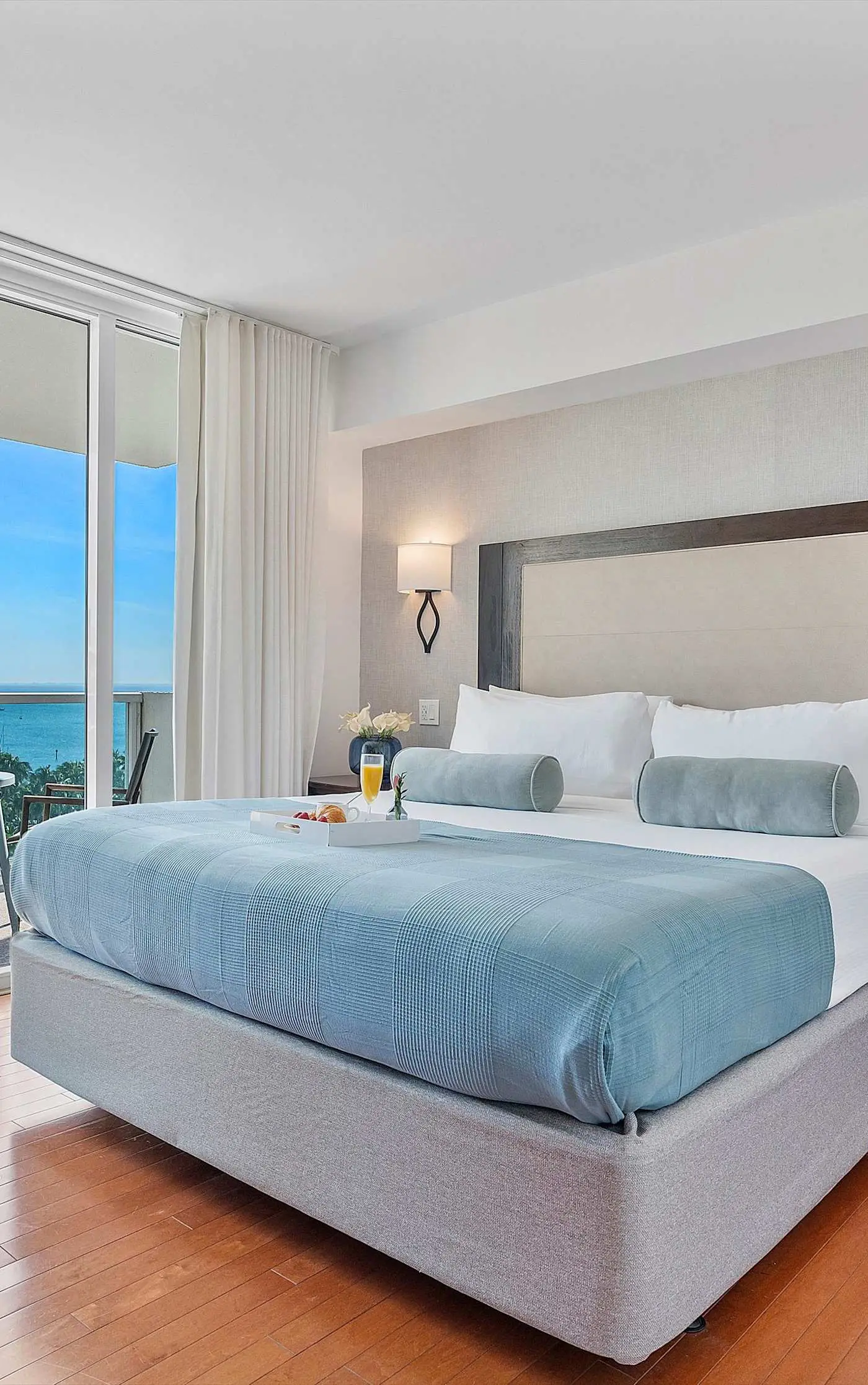 World Cup Base | Bay-View Grove Suite
