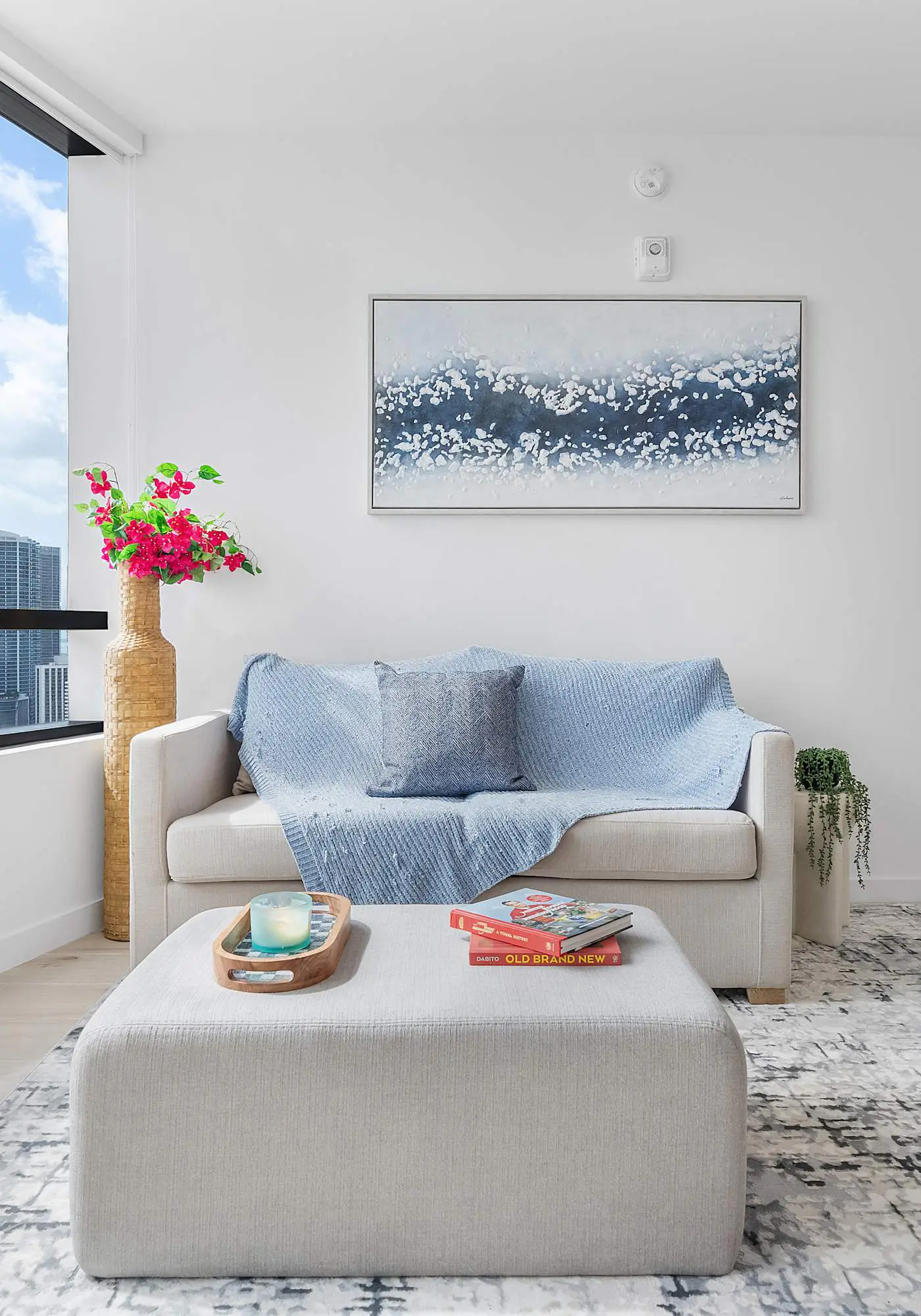 Elevated Downtown Stay: Pool & Jacuzzi Retreat