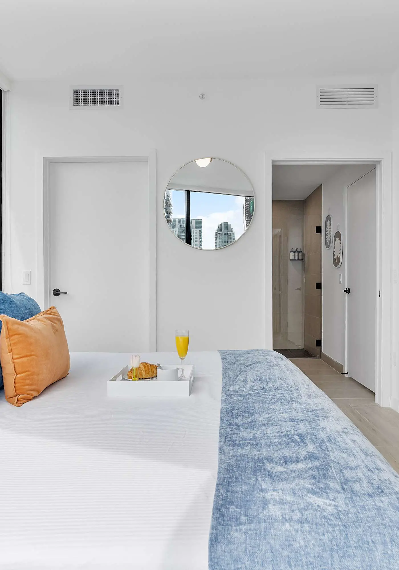 Elevated Downtown Stay: Pool & Jacuzzi Retreat