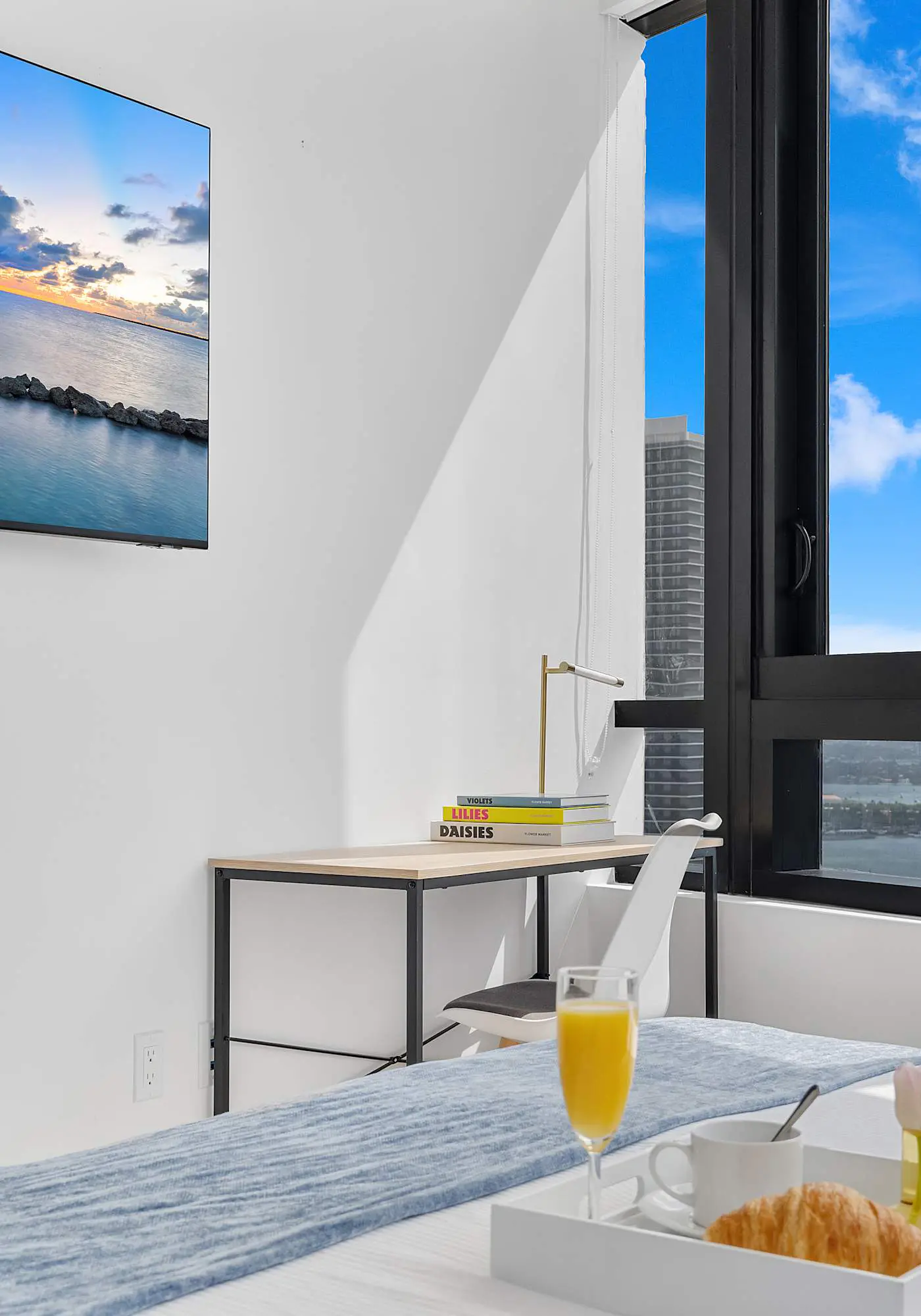 Elevated Downtown Stay: Pool & Jacuzzi Retreat