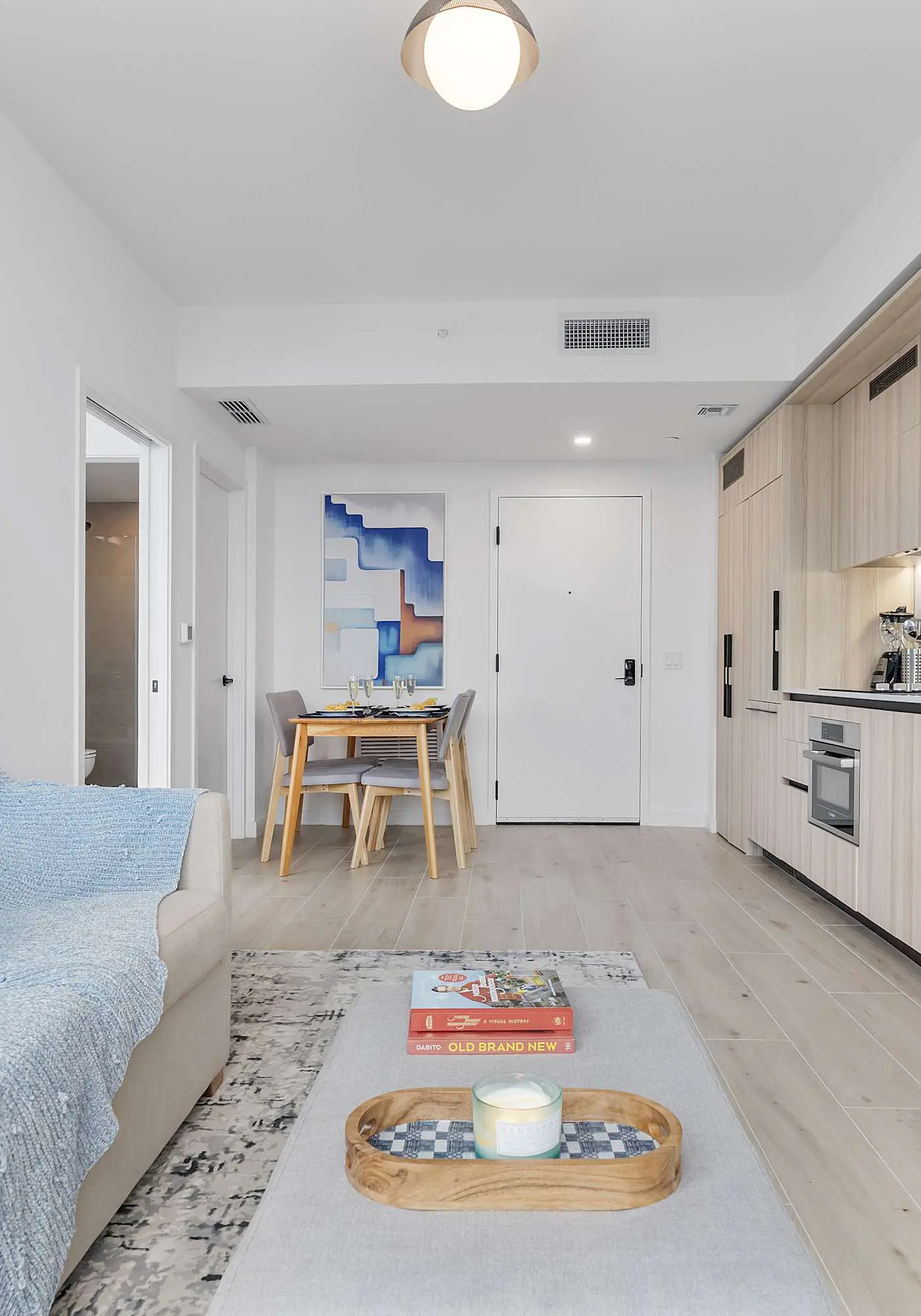 Elevated Downtown Stay: Pool & Jacuzzi Retreat