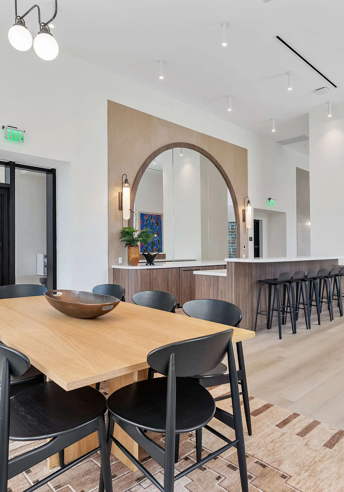 Elevated Downtown Stay: Pool & Jacuzzi Retreat