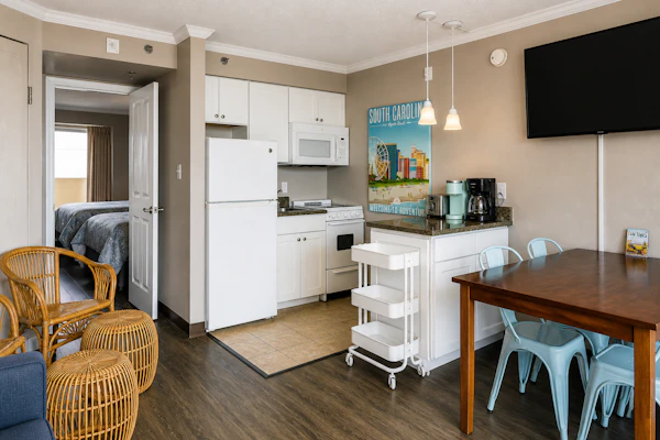 Cozy Beach Getaway 1BR-Ocean Views Caravelle 1101