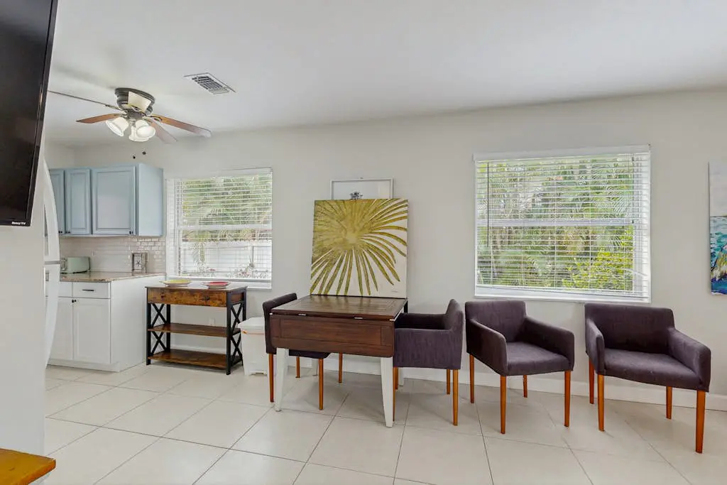 Sunlit Downtown Bungalow