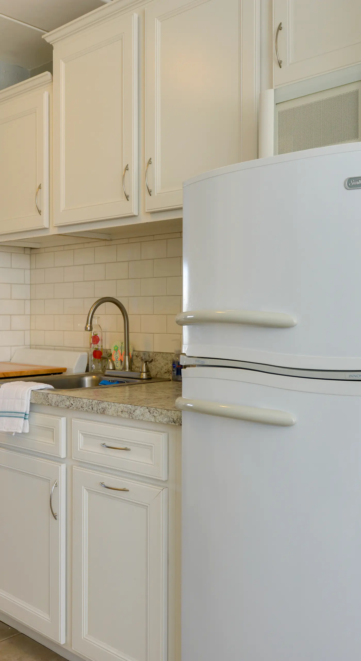 North Wildwood Condo w/ Pool, Walk to Boardwalk!